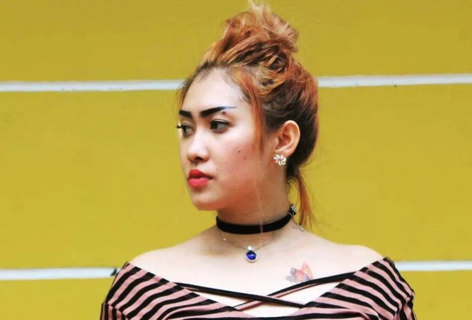 Rosa Uha Si Pedangdut Bersuara Rocker