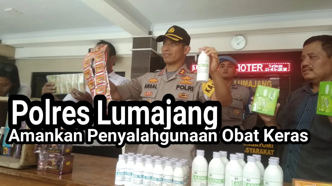 Video : Warga Kunir Ditangkap Polisi Saat Edarkan Alkohol dan Obat-obatan