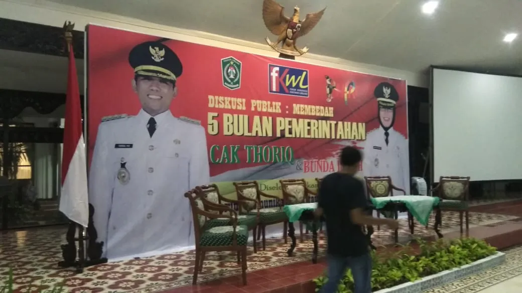 Wartawan Gelar Diskusi Publik Membedah 5 Bulan Pemerintahan Cak Thoriq dan Bunda Indah