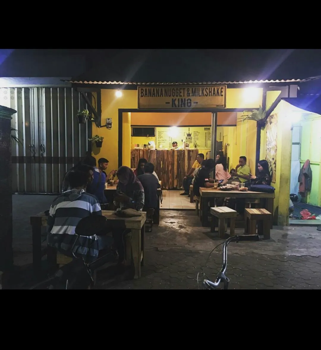 Waspada! Tongkrongan Baru di Lumajang Ini Bikin Mager!