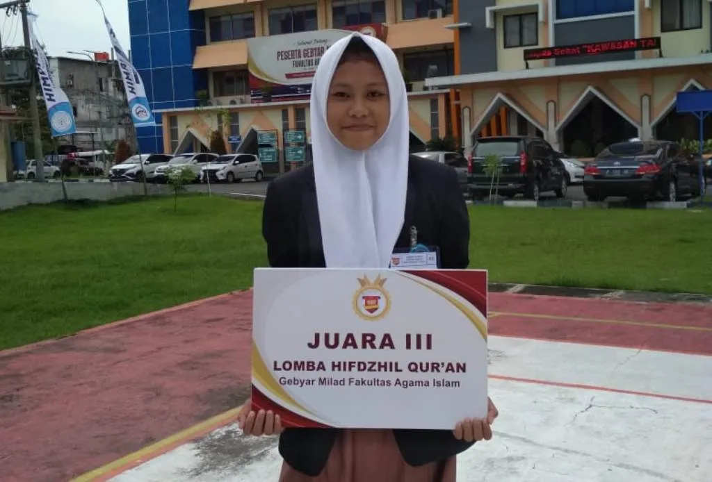 Siswi Lumajang Juara Hifdzil Qur'an di Unmuh Jember