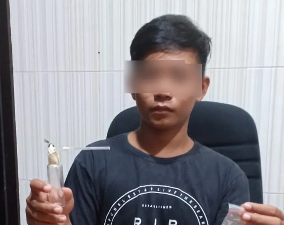 Pesta Sabu, Oki Pemuda Gondoruso Diciduk Polisi