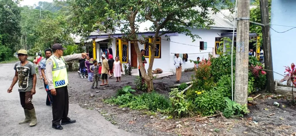 Pelaku Pembacokan Konflik Tambang Pasir Lumajang Melarikan Diri