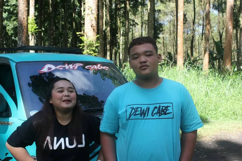 Usia Masih Muda, Kakak Beradik Sukses Jalani Bisnis Jadi Pengepul Buah dan Cabe Hingga Ke Luar Pulau Jawa