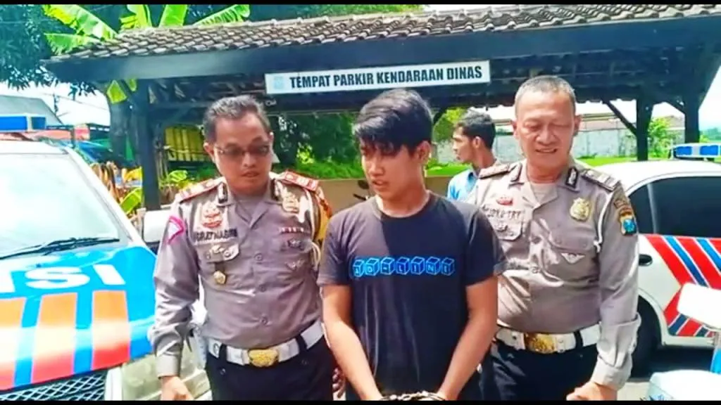 Menyamar Jadi Cleaning Service, Satlantas Polres Lumajang Amankan DPO Polda Bali