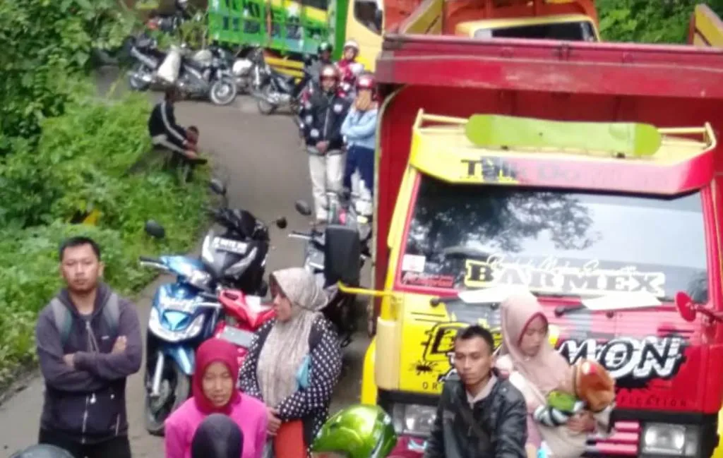 Penanganan Longsor KM 57 Piket Nol Kendaraan Belum Direkom Melintas