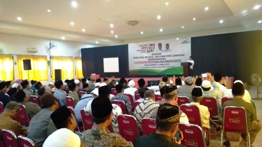 Relawan Kyai, Santri, Bu Nyai dan Kyai Langgar Lumajang Dukung Jokowi-Amin