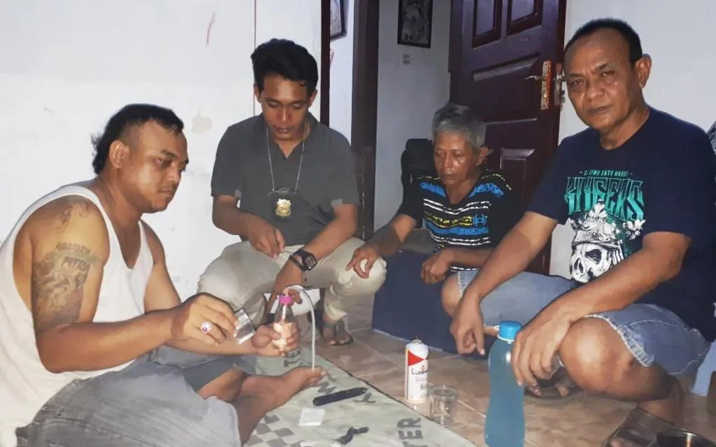 Pria Bertato Warga Pulo Diringkus Polisi Usai Pesta Sabu