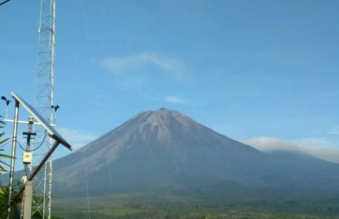 Semeru Tetap Waspada Dikala Gunung Agung, Merapi, dan Bromo Meletus
