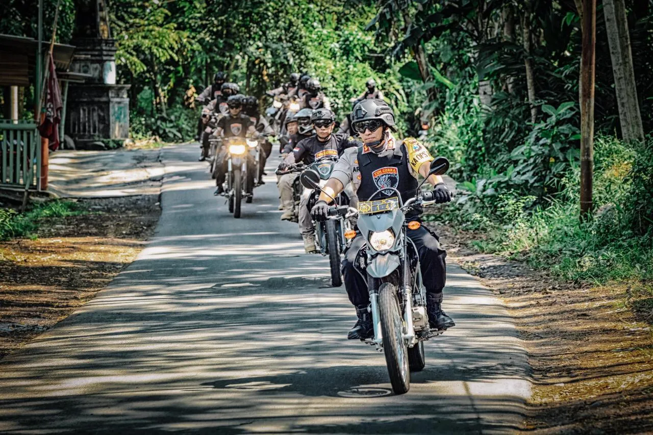 Kapolres Lumajang Pimpin Tim Cobra Patroli Motor Pantau Coblosan