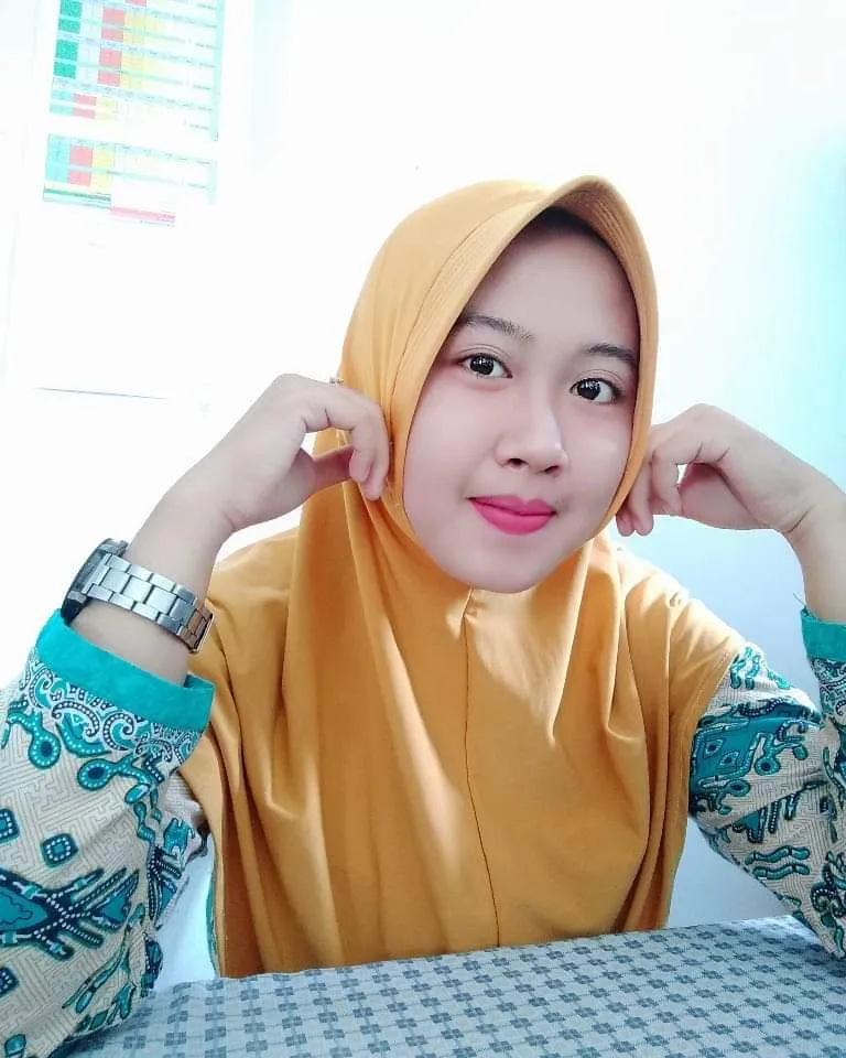 Nurul Atul Hikmah, Guru MI Bakal Bikin Kamu Rajin Belajar