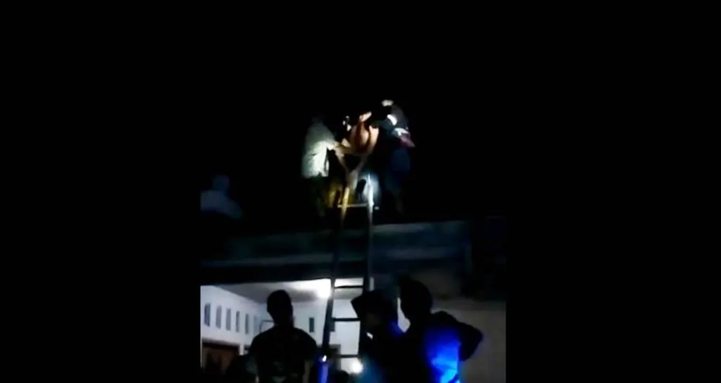 Tim Cobra Ciduk Fathur di Atap Rumah Usai Curi Motor