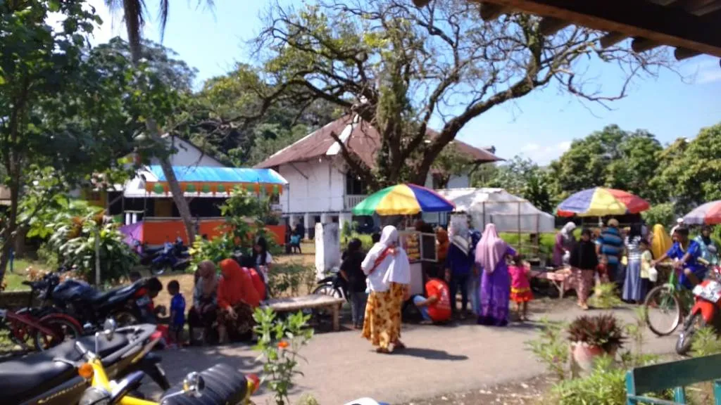 Prabowo Ungguli Jokowi di TPS Kebun Tebu Randuagung