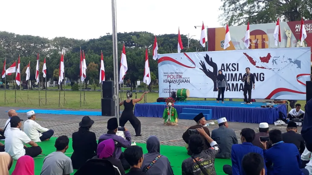 Aksi Teatrikal Pesan Damai Seniman Wujudkan Persatuan