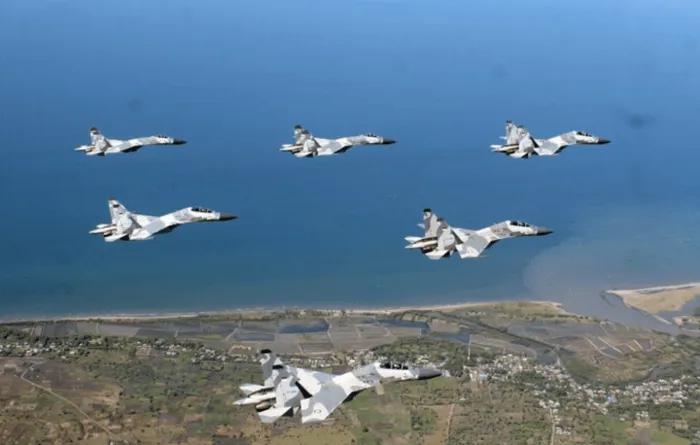 Keren.! Langit Lumajang Akan Dihiasi Pesawat Sukhoi F-16 dan Heli Puma