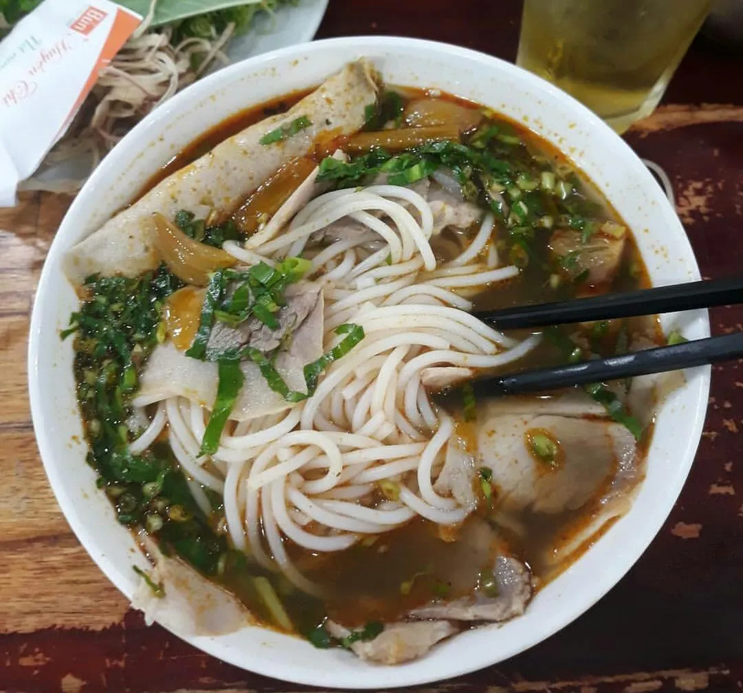 Menikmati Lezatnya Mie Vietnam di Cafe Teras Kali