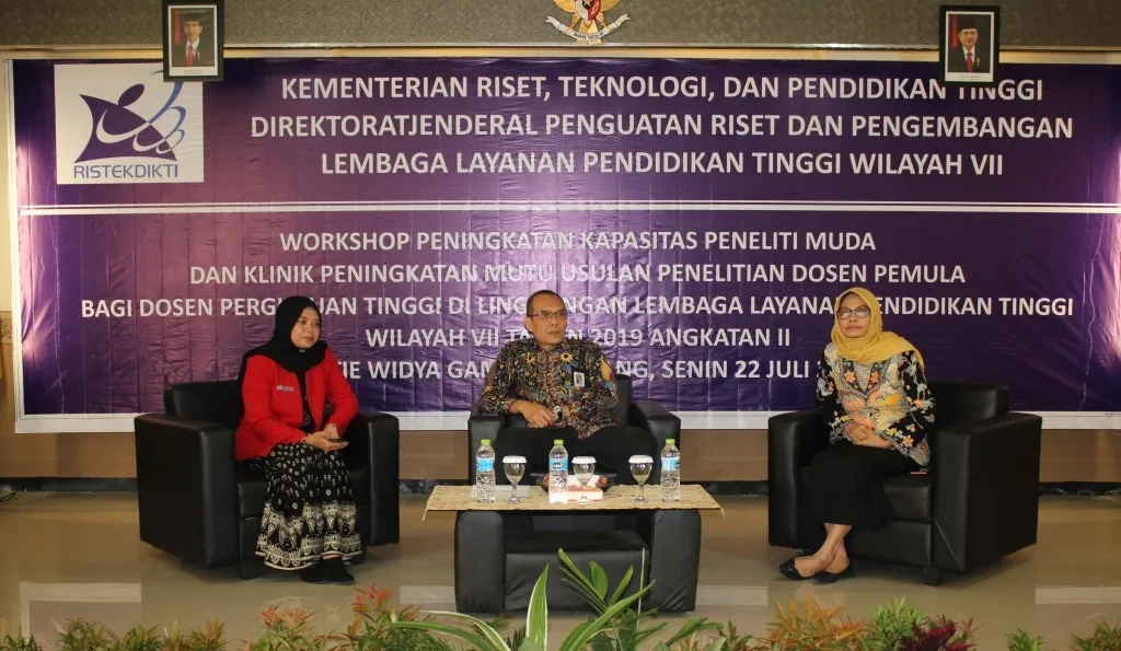 STIE WIGA Lumajang Tuan Rumah Workshop Dosen Peneliti KemenristekDikti 2019