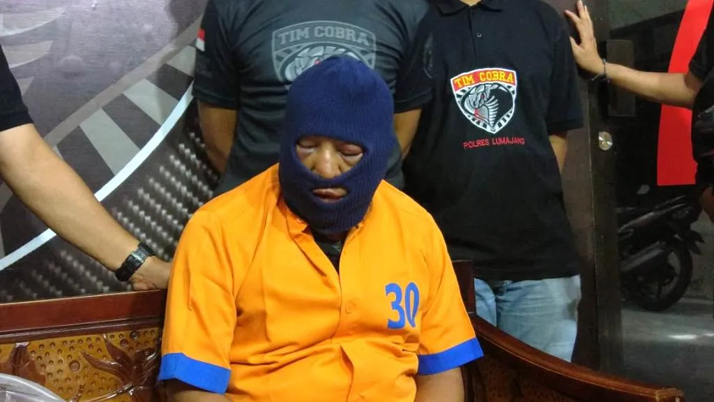 Muka Sugeng Sang Bapak Bejat Babak Belur Dihajar Tahanan Polres Lumajang