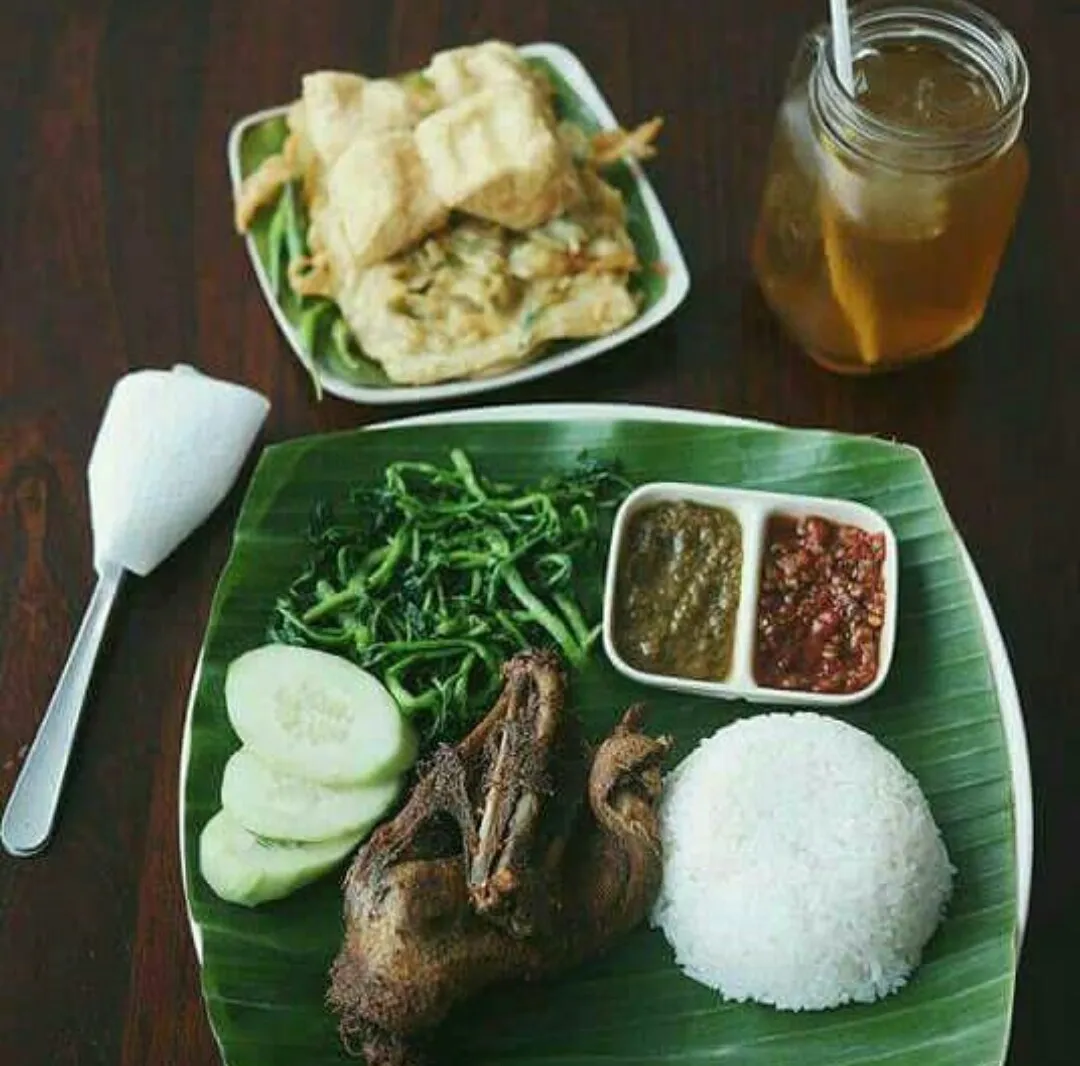 Pedas Mantap Bebek Galak di Warung Mbak Reni