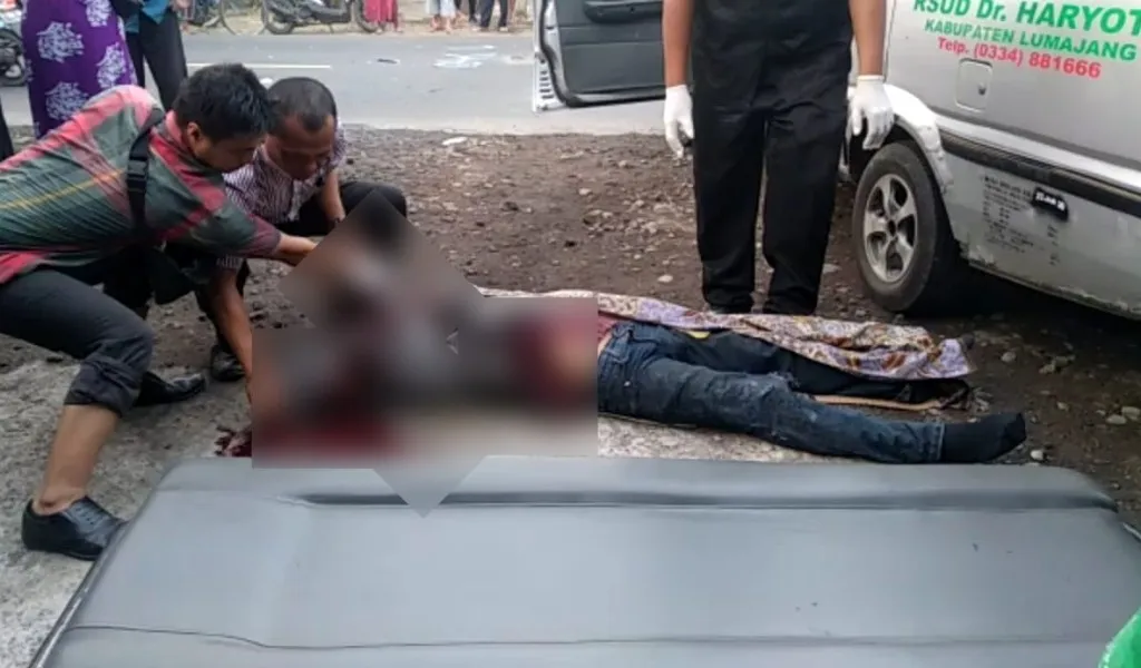 Sepeda Motor vs Bus di Banyuputih Lor Dulmanan Langsung Meninggal
