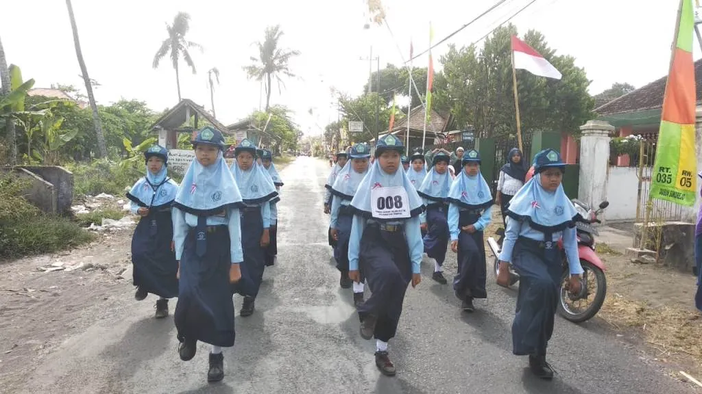 MIT Assunniyyah Meriahkan Lomba Baris Berbaris HUT RI ke-74