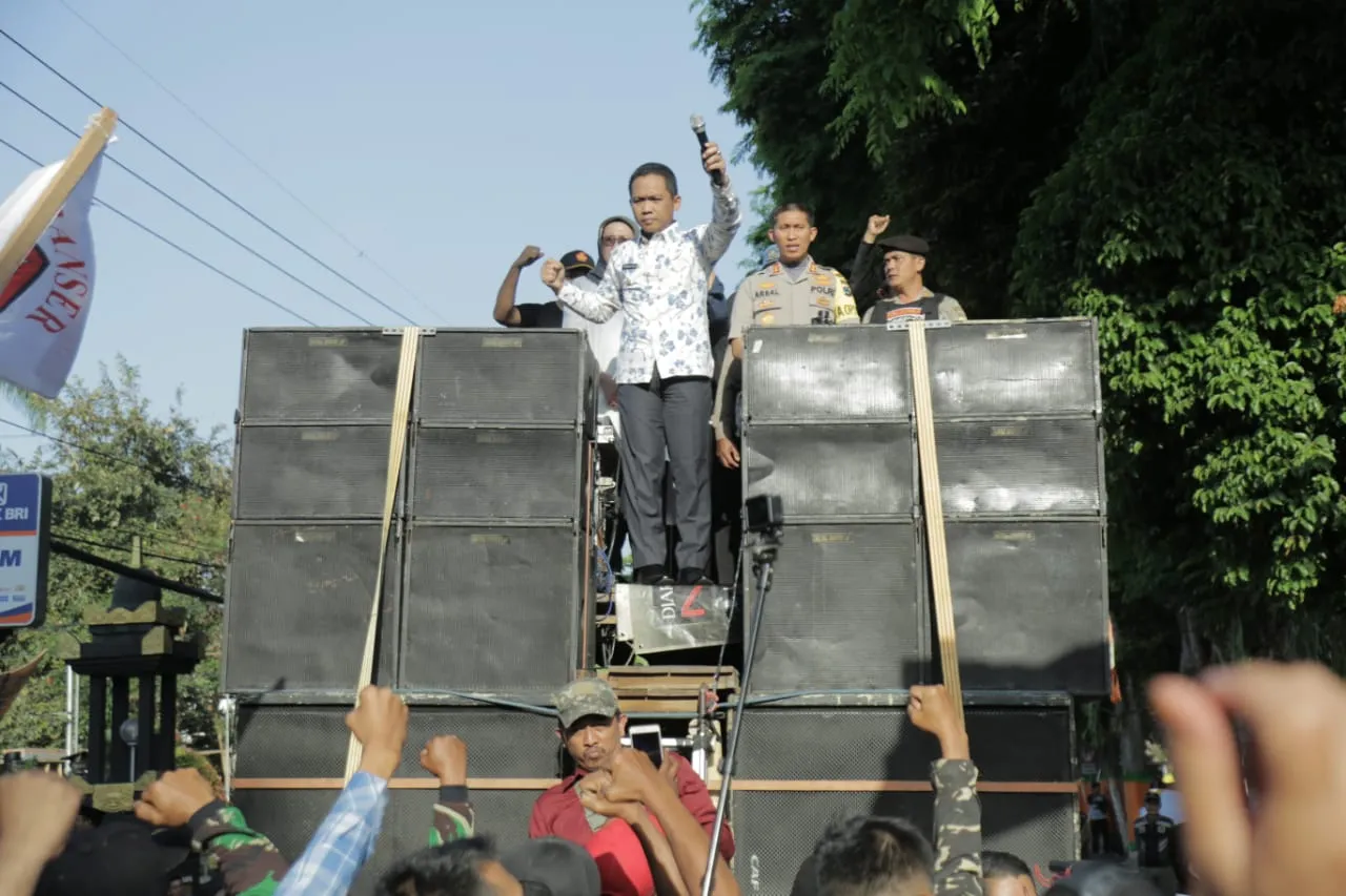Orasi Bupati Lumajang Cak Thoriq : Qnet Sudah Merampok Rakyat  