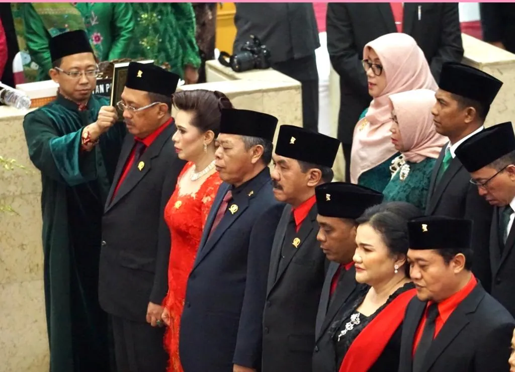 Selamat..! Hari Putri Lestari Dilantik Jadi Wakil Rakyat Jatim