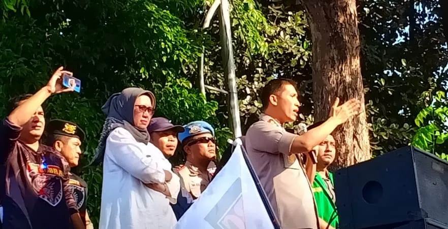 Kapolres AKBP Arsal Terharu Hingga Mata Berkaca-kaca Didukung Rakyat Lumajang