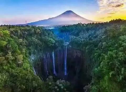 Tumpak Sewu Lumajang Masuk Destinasi Terfavorit di Indonesia
