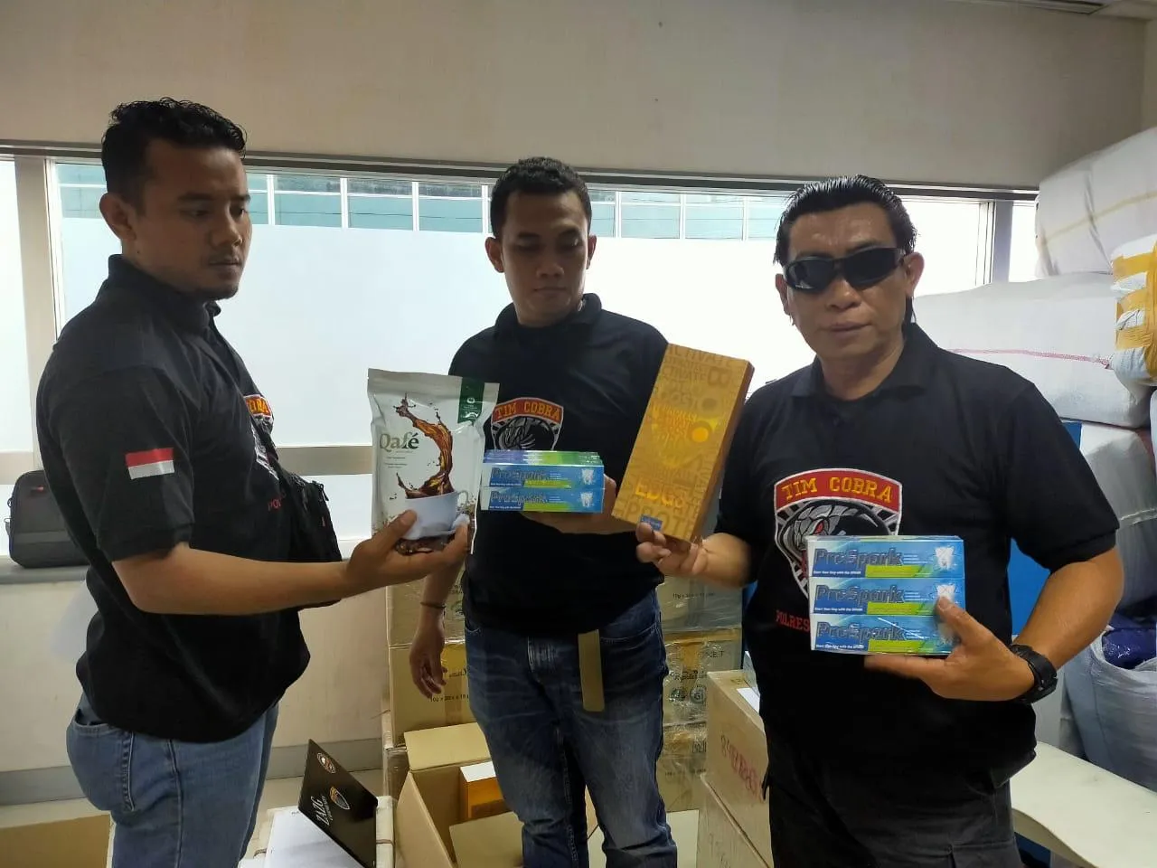 Tim Cobra Polres Lumajang Berhasil Geledah Kantor Pusat Qnet di Jakarta