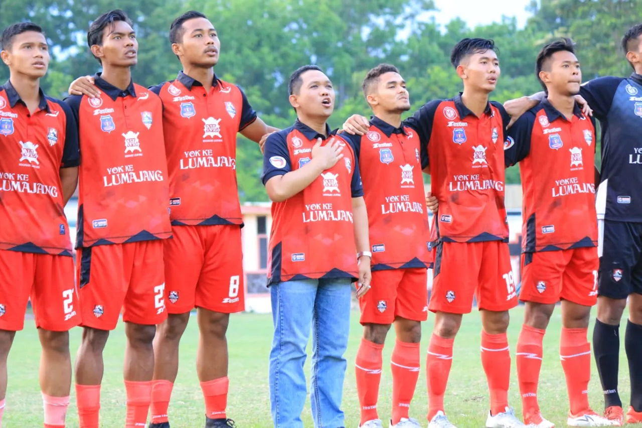 Cak Thoriq Terharu Saat Nyanyi Anthem Kebanggan Semeru FC Lumajang