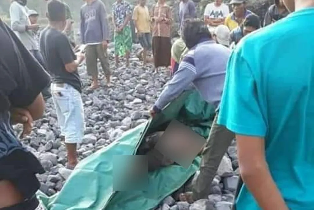 Tambang Pasir Pronojiwo Makan Korban Jiwa Warga Malang