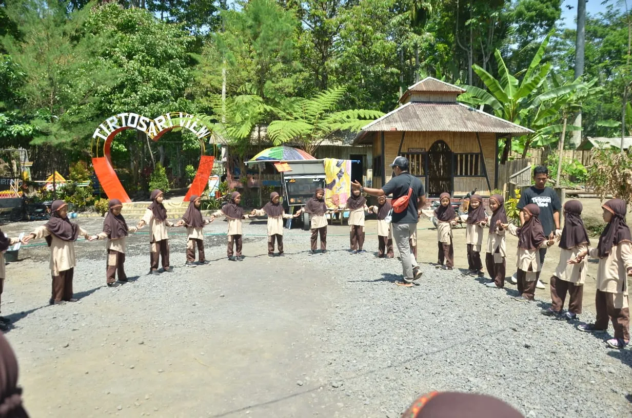 Pengelola Pemandian Tirtosari View Siapkan Out Bond Bagi Sekolah