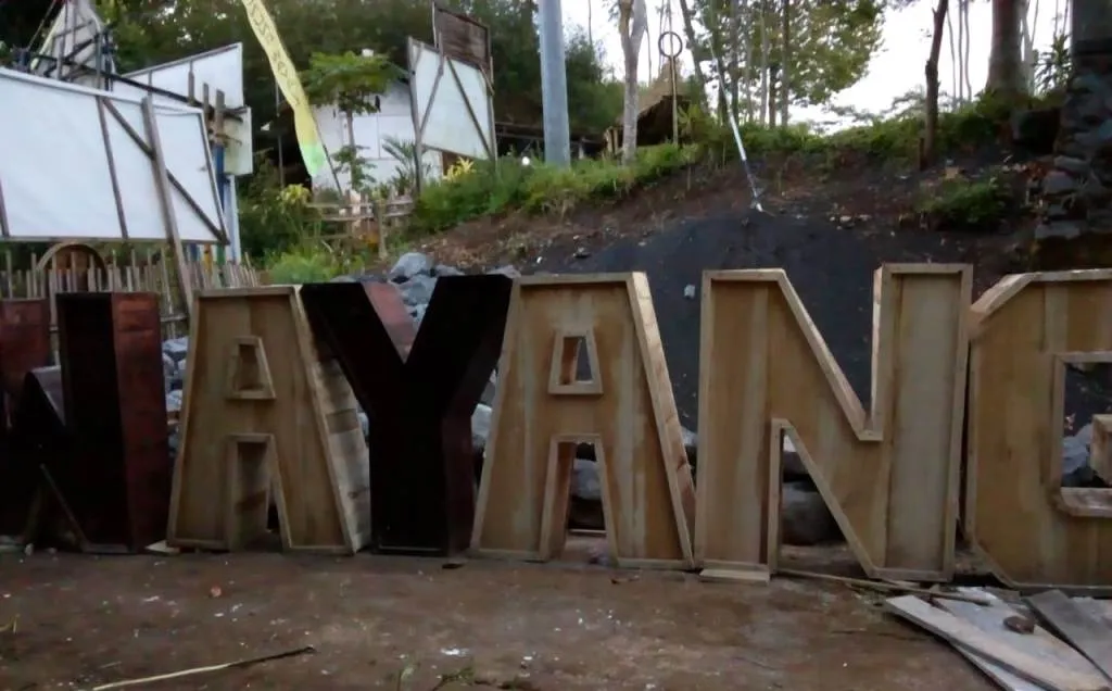 Pokdarwis Bangun Spot Foto Tulisan Gunung Wayang Berbahan Kayu