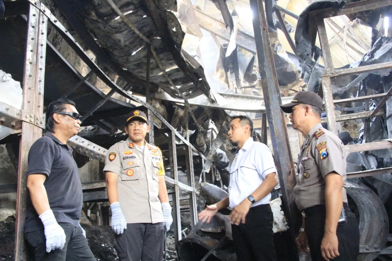 Tim Labfor Selidiki Kebakaran Pabrik Teh Kertowono Lumajang