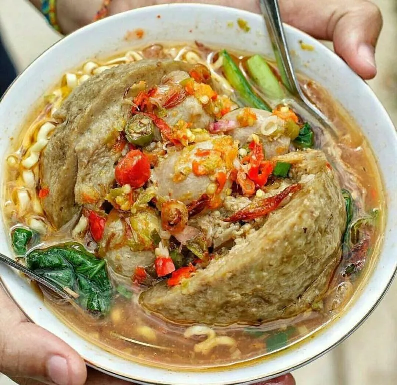Pecinta Pedas Wajib Menikmati Bakso Beranak Mercon Pak Totok Lumajang