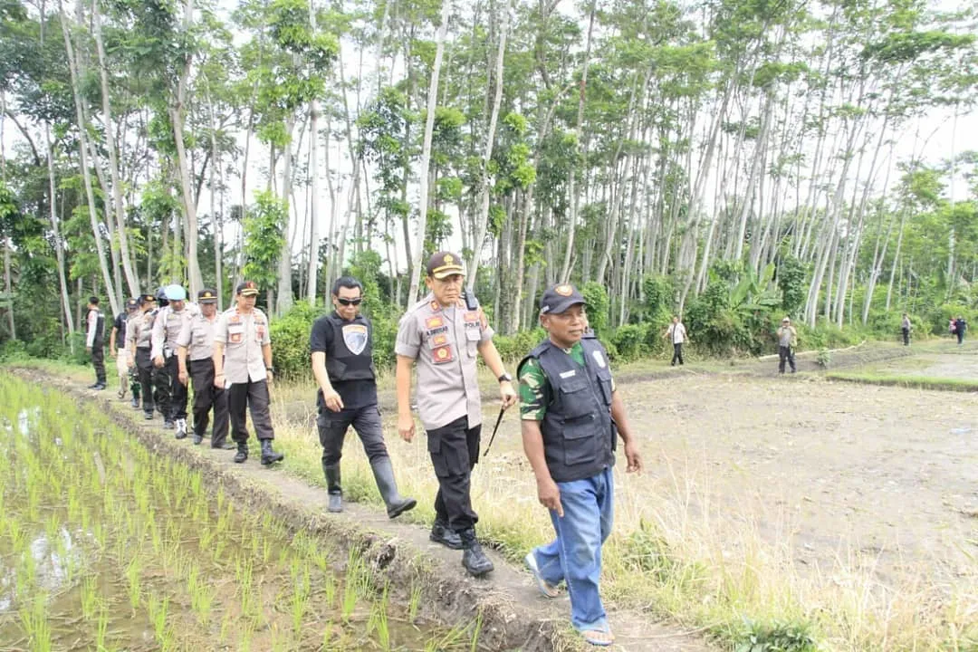 Kapolres Lumajang AKBP Adewira Pimpin Olah TKP Curwan di Desa Besuk