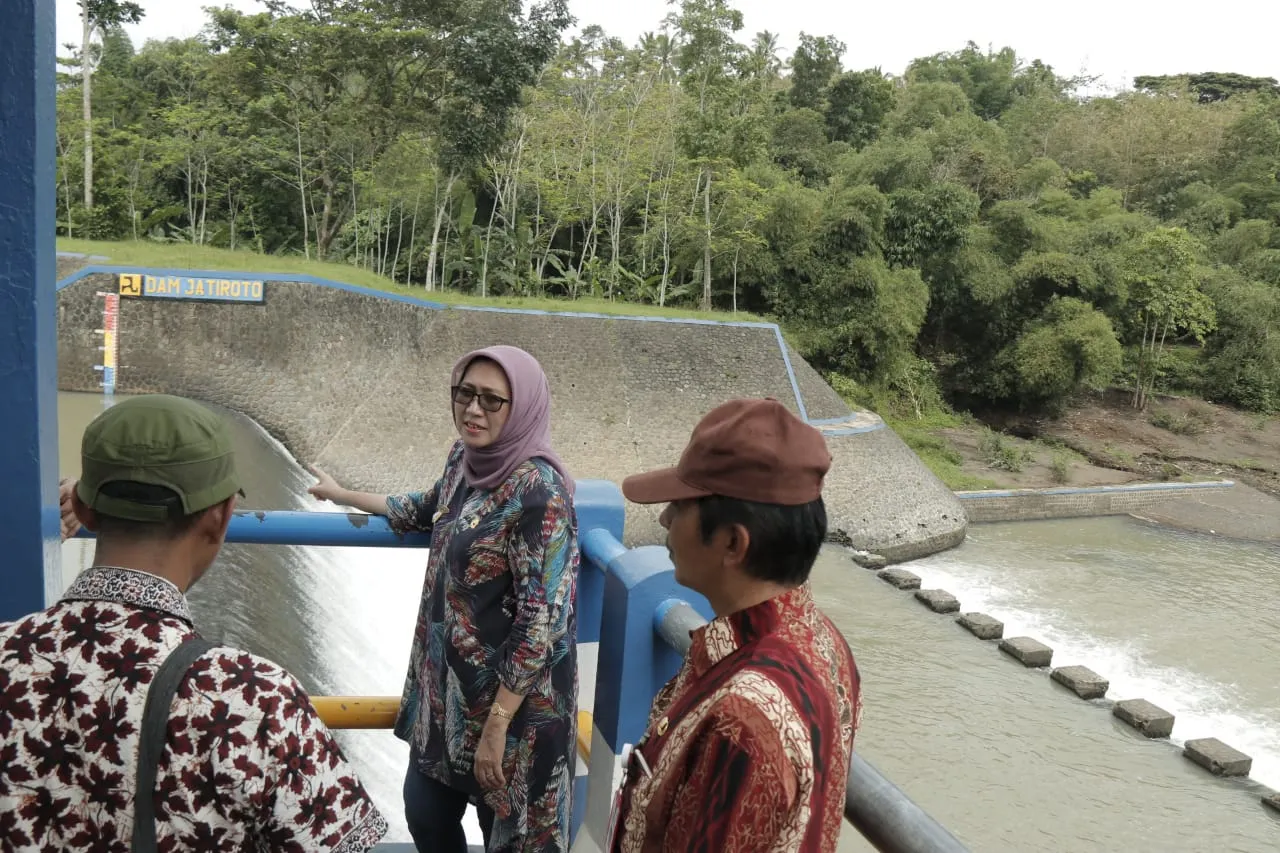 Bunda Indah Cek Air DAM Jatiroto Antisipasi Banjir Lumajang Timur