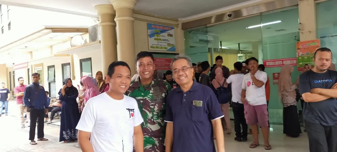 Cak Thoriq Sambangi Bidan Lumajang Korban Laka di RSUD dr Haryoto
