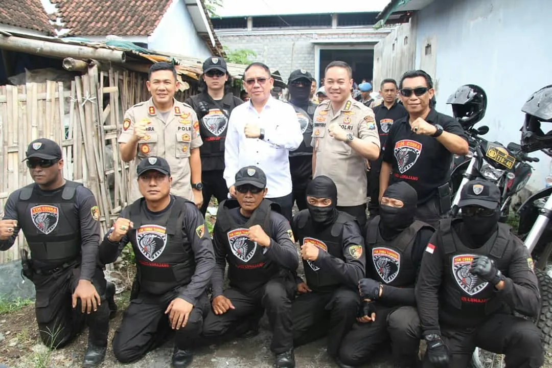 Polda Jatim Olah TKP Industri Kue Kering Pakai Telur Busuk di Lumajang