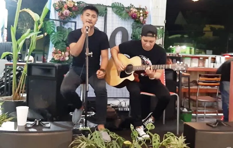 Irawan Indra Penyanyi Lokal Lumajang Miliki 3 Single Lagu