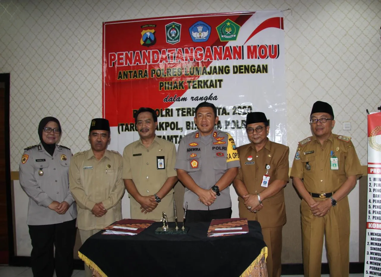 AKBP Adewira Taken Mou Penerimaan Anggota Polri Lumajang Tahun 2020