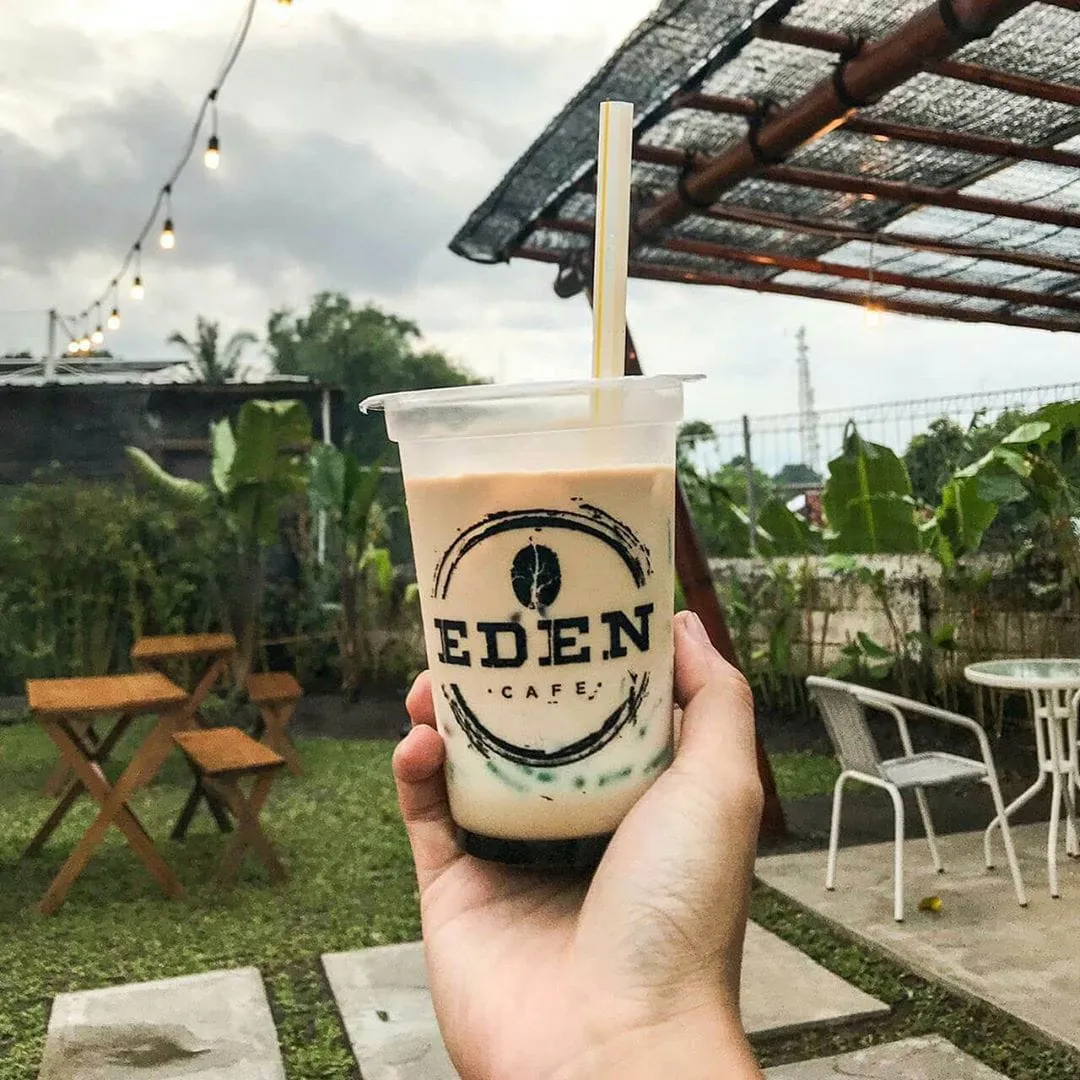Yuk..! Santai di Eden Cafe Lumajang Berkonsep Outdoor dan Indoor