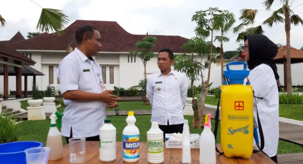 Ini Cara Buat Disinfektan Pembunuh Corona Ala Bupati Lumajang