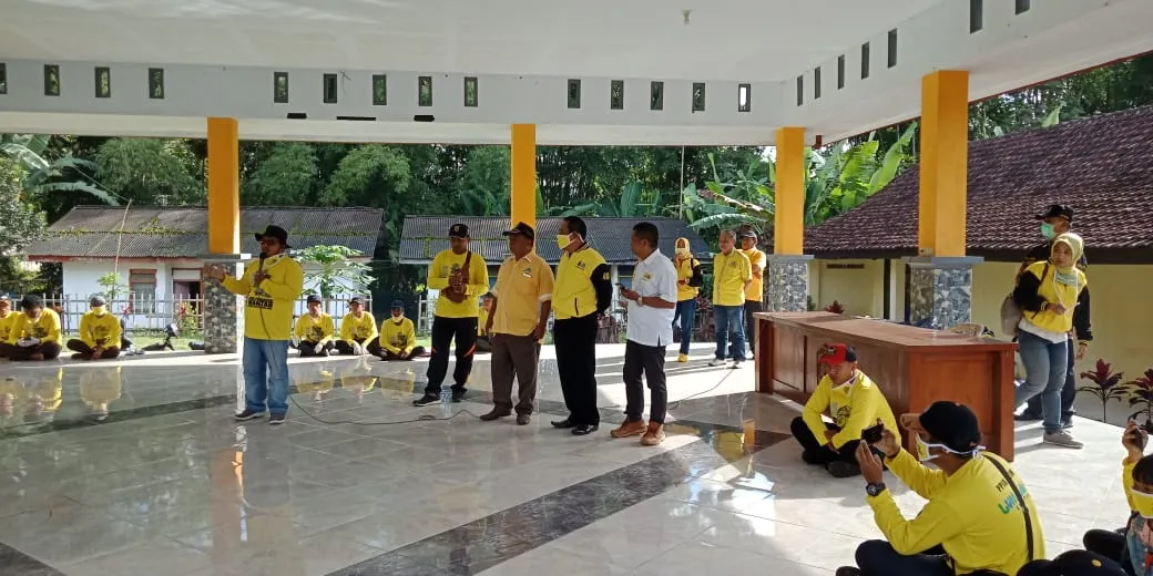 Bambang Riyanto Golkar Bareng Pemdes Penanggal Aksi Cegah Corona