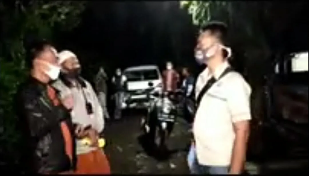 Teror Bondet di Desa Wonogriyo Lumajang Akibatkan 3 Orang Luka
