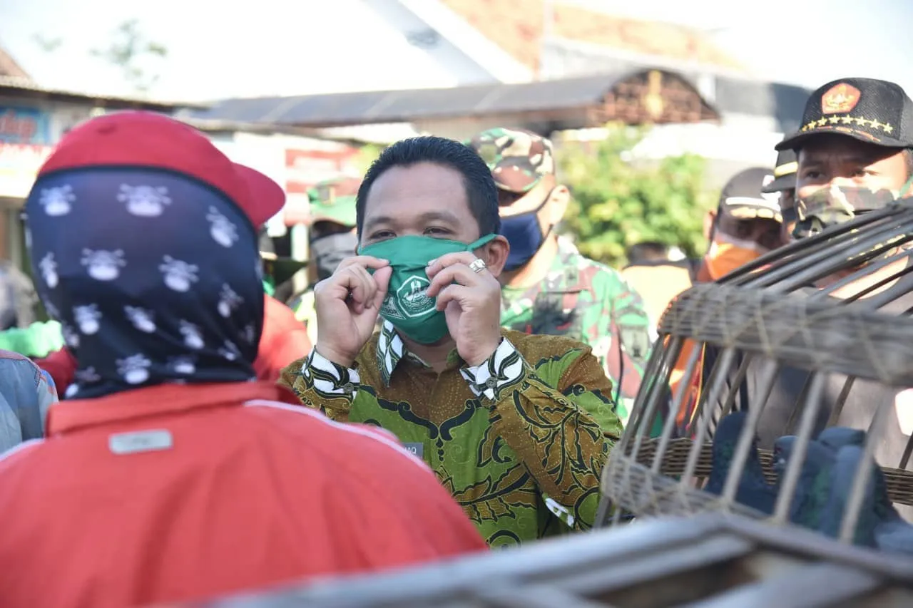 Cak Thoriq Blusukan Ke Pasar Hewan Krai Pantau Penggunaan Masker
