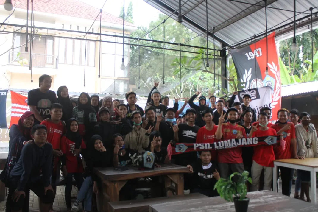 Supporter Rayakan Aniversary PSIL Lumajang Ke 73 Tahun