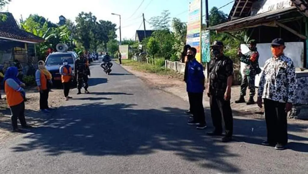 Pemdes Darungan Lumajang Gelar Operasi Pendisiplinan Masker