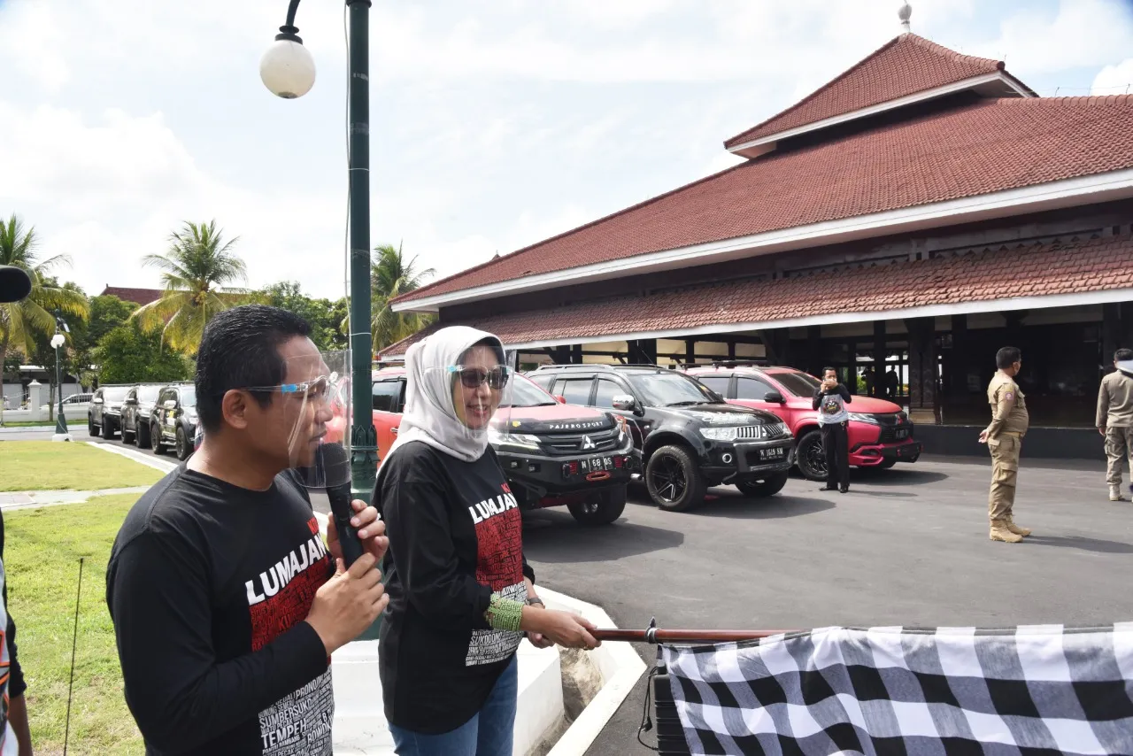 Komunitas Pajero Keliling Wisata Lumajang Dilepas Bupati dan Wabup